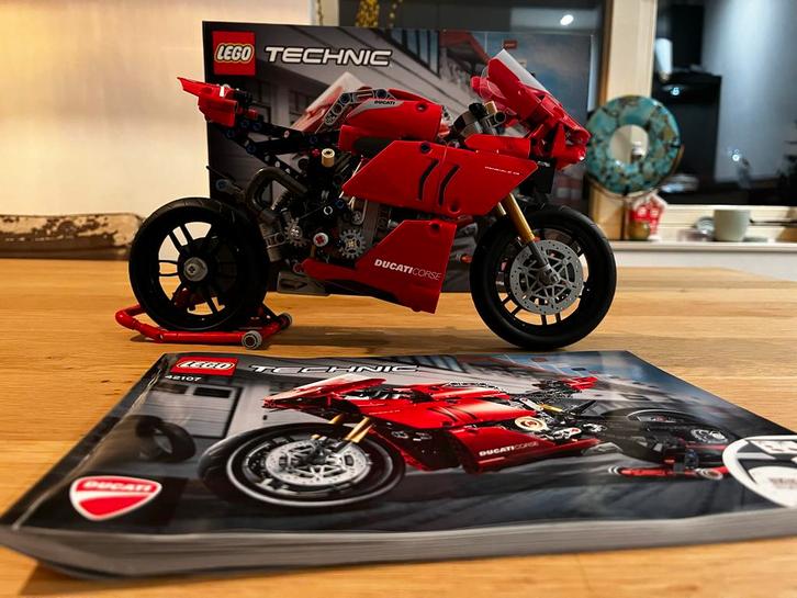 Lego Technic Ducati Panigale V4 R (42107) - Compleet!, Hobby en Vrije tijd, Modelbouw | Auto's en Voertuigen, Zo goed als nieuw