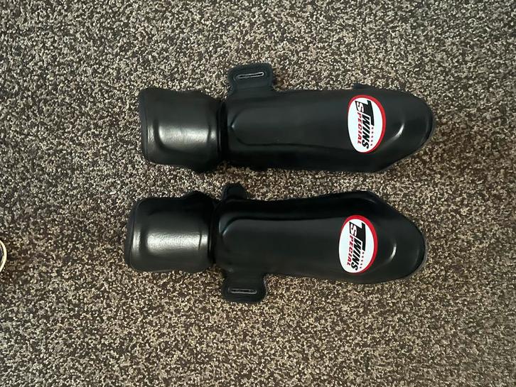 Kickboks Scheenbeschermers - Twins Special maat S, Sport en Fitness, Vechtsporten en Zelfverdediging, Gebruikt, Overige, Vechtsportbescherming