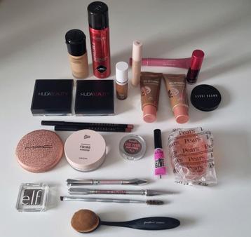 Make-up Set: Elf, HUDA BEAUTY, MAC, Benefit & Meer! beschikbaar voor biedingen