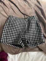 Broekje Costes, zo goed als nieuw., Kleding | Dames, Broeken en Pantalons, Ophalen of Verzenden, Zo goed als nieuw, Zwart, Kort