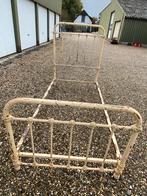 Antiek ijzeren bedframe, Antiek en Kunst, Antiek | Meubels | Bedden, Ophalen