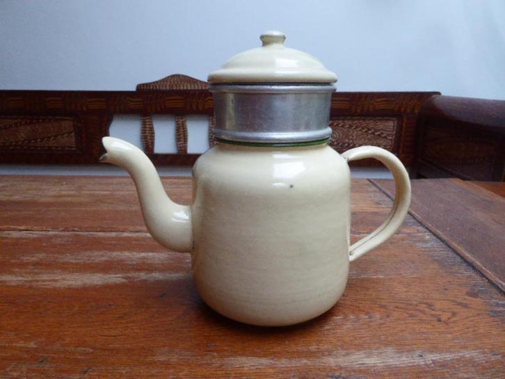 Antieke emaille koffiepot met filter, Antiek en Kunst, Antiek | Emaille, Ophalen of Verzenden