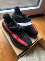 Adidas Yeezy Boost 350 V2 “Core Black / Red” – maat 44 NIEUW, Ophalen of Verzenden, Zo goed als nieuw, Zwart
