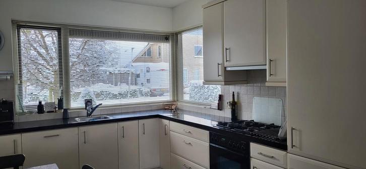 Keller hoekkeuken graniet blad., Huis en Inrichting, Keuken | Complete keukens, Gebruikt, Hoekkeuken, Graniet of Steen, Ophalen of Verzenden