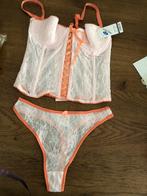 Nieuw Crop bustiere set roze en oranje, 42/95b slip L, New Style, Ophalen of Verzenden, Roze, Setje