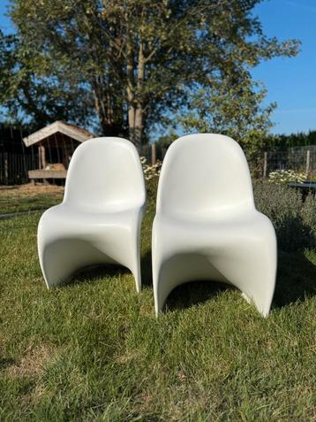 2 Verner Panton stoelen by Vitra beschikbaar voor biedingen