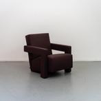 2x Cassina Utrecht fauteuil 637 Bruin – Stof