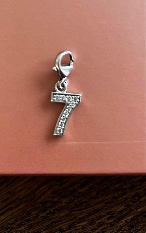 Zilveren bedel getal 7 merk Zinzi, Sieraden, Tassen en Uiterlijk, Bedels, Zo goed als nieuw, Overige merken, Zilver, 1 bedel, Ophalen of Verzenden