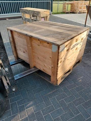 Kisten,kratten,transportkisten,krat,kist,transportkrat beschikbaar voor biedingen