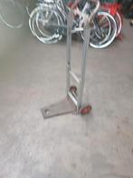 Inklapbare steekwagen, Ophalen