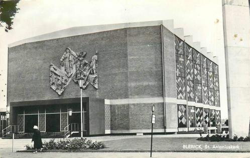 (388-445-019) Blerick St Antoniuskerk, Verzamelen, Ansichtkaarten | Nederland, Limburg, Verzenden