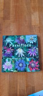 Passiflora Exotische verrassingen in de lage landen, Boeken, Natuur, Bloemen, Planten en Bomen, Ophalen of Verzenden, Zo goed als nieuw