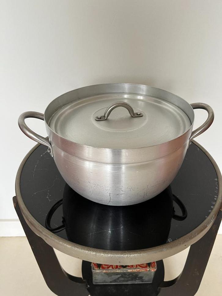 Grote kookpan (soeppan) 26 cm, Huis en Inrichting, Keuken | Potten en Pannen, Gebruikt, Kookpan of Snelkookpan, Aluminium, Keramische plaat
