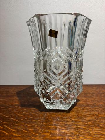 Art Deco stijl vaas ‘Luminarc-Verrerie d’Arques’ beschikbaar voor biedingen