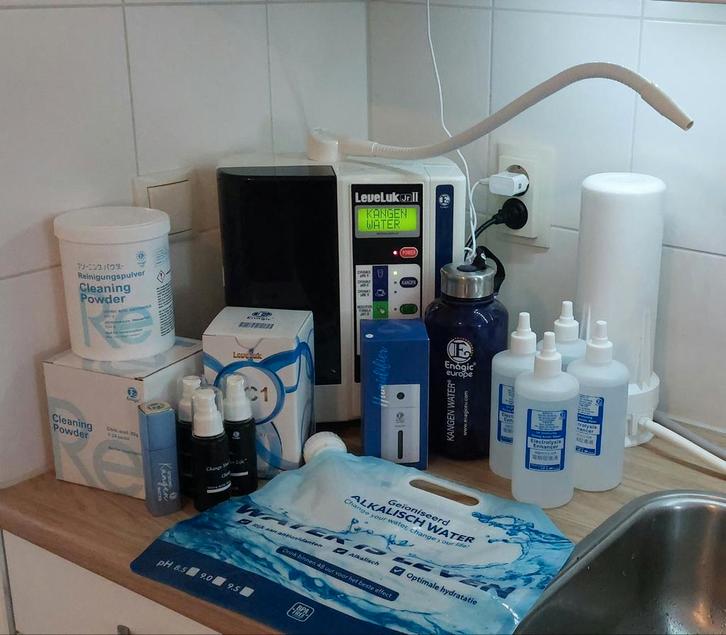 Enagic ionizer JR II. Complete set met diverse toebehoren, Sport en Fitness, Gezondheidsproducten en Wellness, Zo goed als nieuw