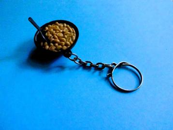 Oude Sleutelhanger Duyvis Pindabakje [zwart]   beschikbaar voor biedingen