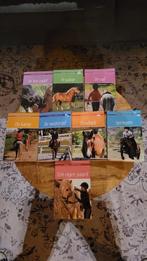 Manege de hoefslag serie, Gelezen, Dieren, Ophalen of Verzenden, Complete serie