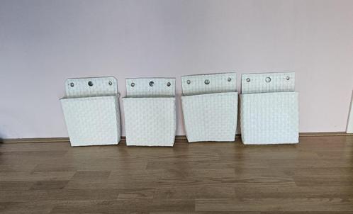 ZGAN 4x Witte Handed By wand-manden, Huis en Inrichting, Woonaccessoires | Schalen en Manden, Zo goed als nieuw, Mand, Rechthoekig