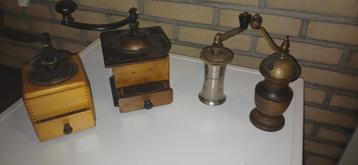 Vintage koffie en pepermolens € 100,00  beschikbaar voor biedingen