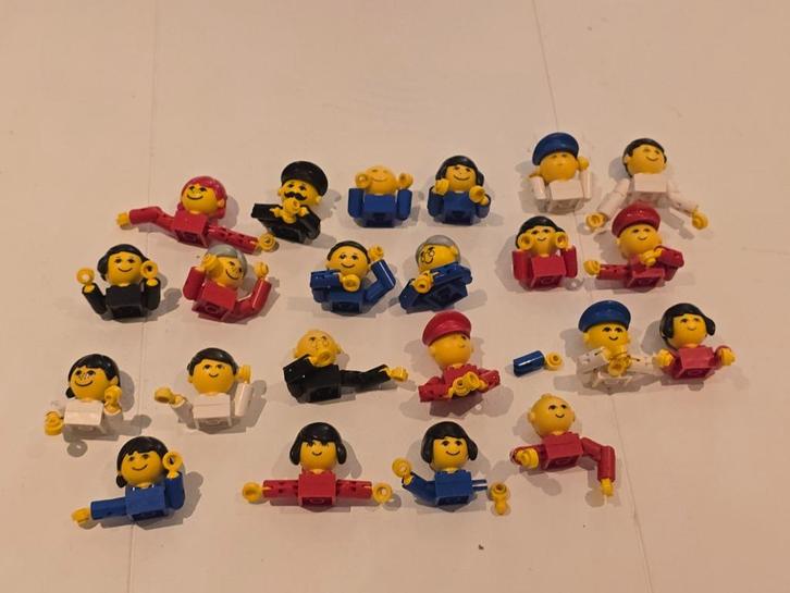 Partij jaren 80 lego poppetjes, Kinderen en Baby's, Speelgoed | Duplo en Lego, Gebruikt, Lego, Losse stenen, Ophalen of Verzenden