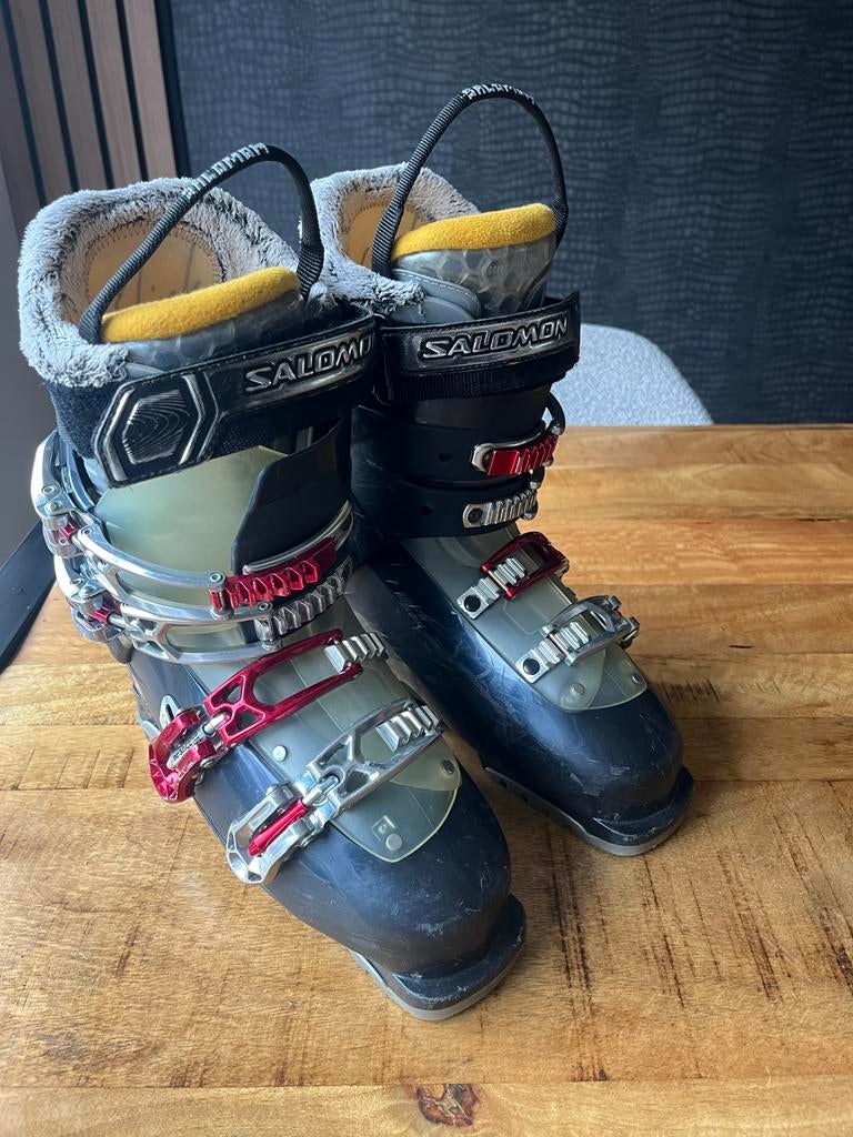 Salomon skischoenen dames, Sport en Fitness, Skiën en Langlaufen, Ophalen, 160 tot 180 cm, Gebruikt, Schoenen