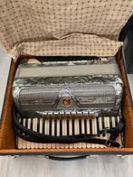 Marinucci accordeon 120 Bas zeer nette staat, Muziek en Instrumenten, Accordeons, Ophalen, Toetsaccordeon, Zo goed als nieuw, Met riemen