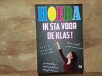 Hoera, ik sta voor de klas. + De Chabotten., Boeken, Essays, Columns en Interviews, Ophalen of Verzenden, Zo goed als nieuw