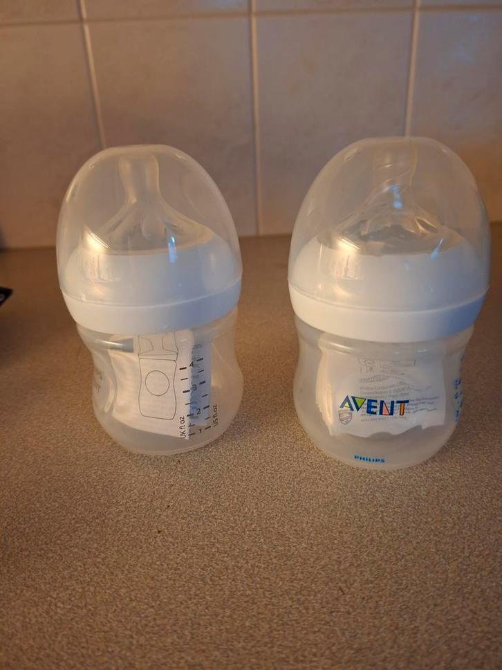AVENT baby's eerste flesje nieuw 2 stuks tot 125 ml, Kinderen en Baby's, Babyvoeding en Toebehoren, Nieuw, Flessen- of potjesverwarmer