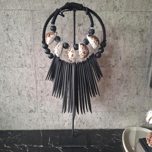 Prachtige grote zwart met bruine tijgerschelpen ketting, Huis en Inrichting, Woonaccessoires | Kransen, Nieuw, Ophalen of Verzenden