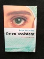 Anne Hermans - De co-assistent, Boeken, Ophalen of Verzenden, Gelezen, Anne Hermans, Nederland