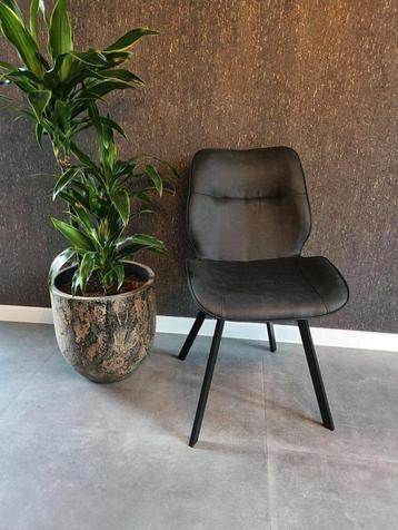 Prachtige eetkamerstoelen: zwart, nieuw en tot 53% korting! beschikbaar voor biedingen