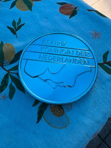 Te koop oude verzameling guldens in bewaar blik compleet beschikbaar voor biedingen