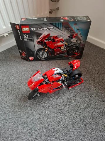 Lego technic 42107 ducati panigale  beschikbaar voor biedingen