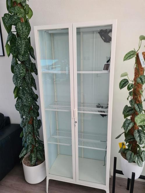 Ikea milsbo greenhouse (vitrinekast) wit, Huis en Inrichting, Kasten | Vitrinekasten, 25 tot 50 cm, Ophalen