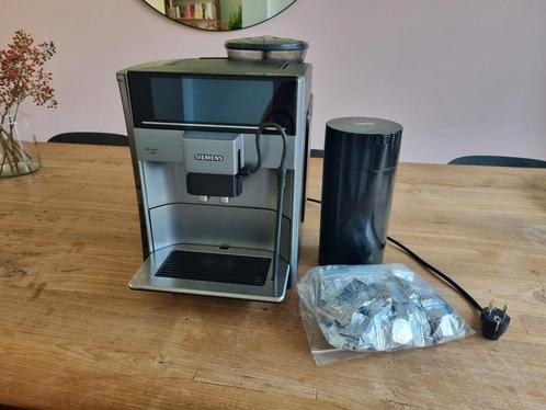 Siemens espressomachine EQ.6 plus s 100, Witgoed en Apparatuur, Koffiezetapparaten, Zo goed als nieuw, Koffiebonen, Koffiemachine