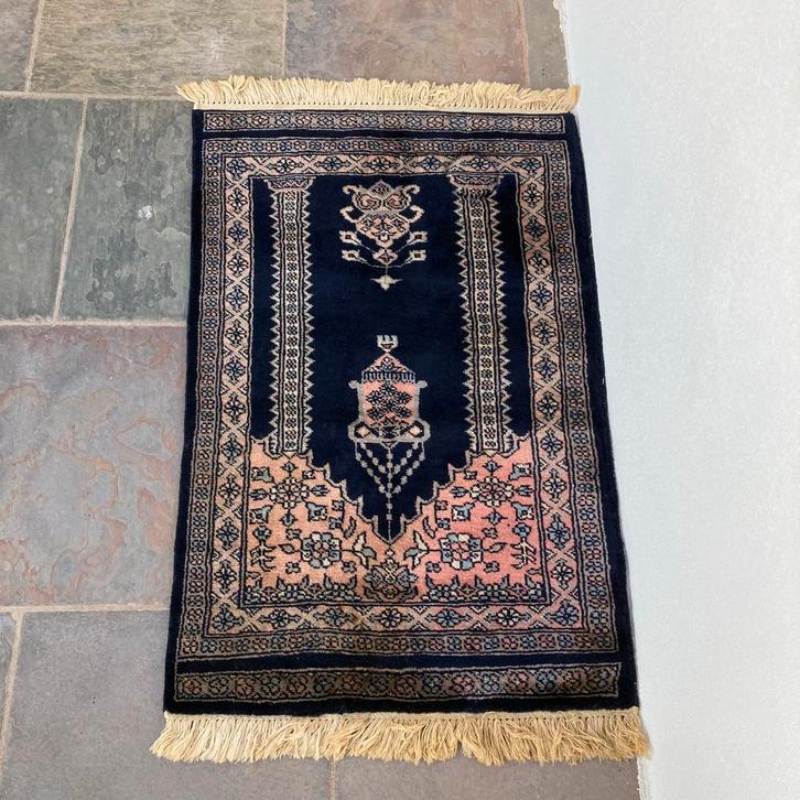 Handgeknoopt Pakistan Kleed met Label - 92x61cm, Antiek en Kunst, Antiek | Kleden en Textiel, Ophalen of Verzenden