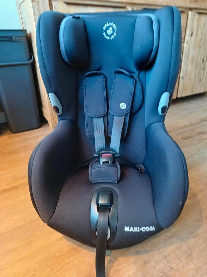 2x maxi cosi axiss, autostoel, gr.1 9-18 kg, 90' draaibaar, Kinderen en Baby's, Autostoeltjes, Zo goed als nieuw, Maxi-Cosi, 9 t/m 18 kg