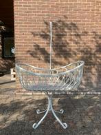 Vintage/ rotan baby wieg, Ophalen, Gebruikt, Wieg