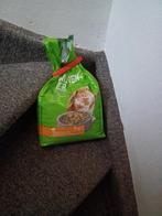 Te koop konijnenvoer, hooi, stro en houtzaagsel, Ophalen, Zo goed als nieuw