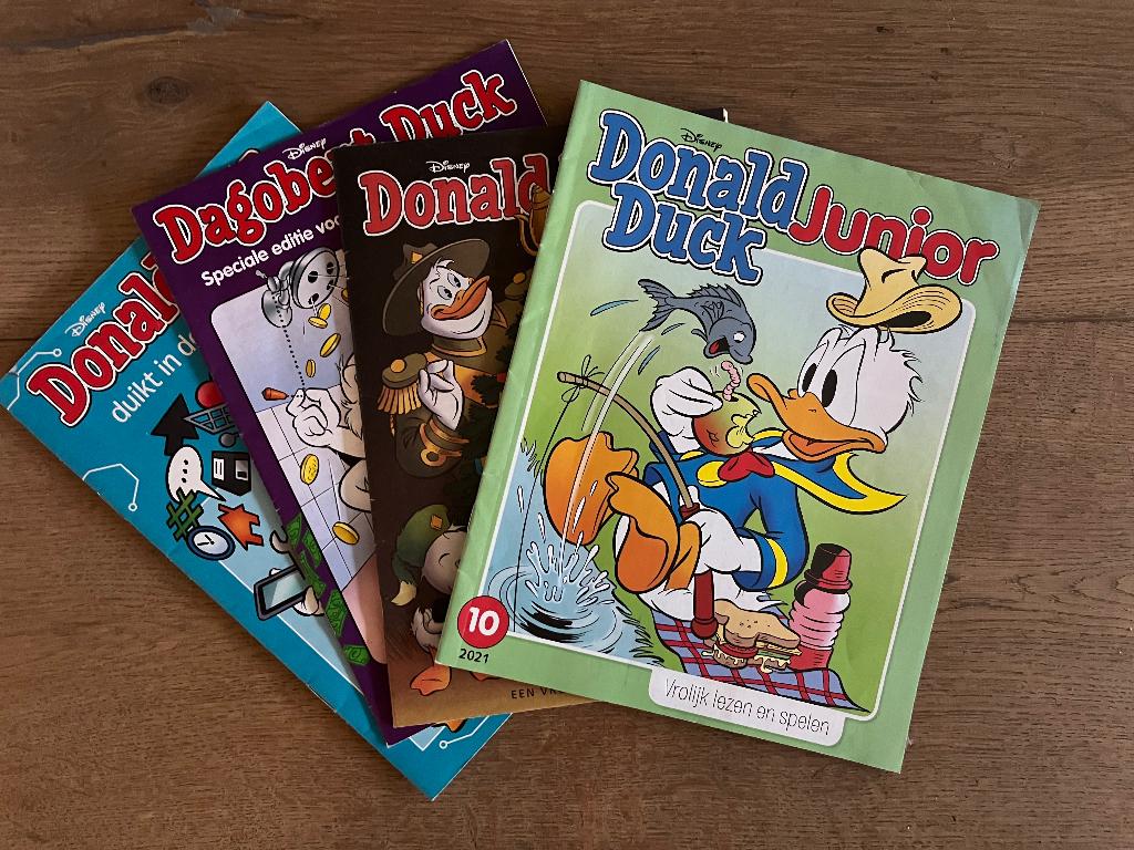 Strip Disney Donald Duck, 4x special magazine, Boeken, Stripboeken, Gelezen, Meerdere stripboeken, Ophalen of Verzenden