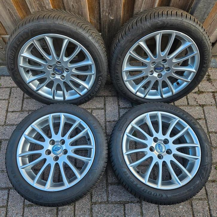 Volvo Spartacus 17" wielen met GoodYear all season banden, Auto-onderdelen, Banden en Velgen, Banden en Velgen, All Season, 17 inch