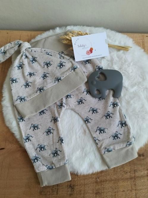 Nieuw, Baby setje Olifantjes • maat 50/56, Kinderen en Baby's, Babykleding | Maat 50, Nieuw, Jongetje of Meisje, Setje, Ophalen of Verzenden