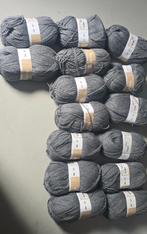 15 nieuwe bollen wol van Royal, Ophalen of Verzenden, Nieuw, Overige typen