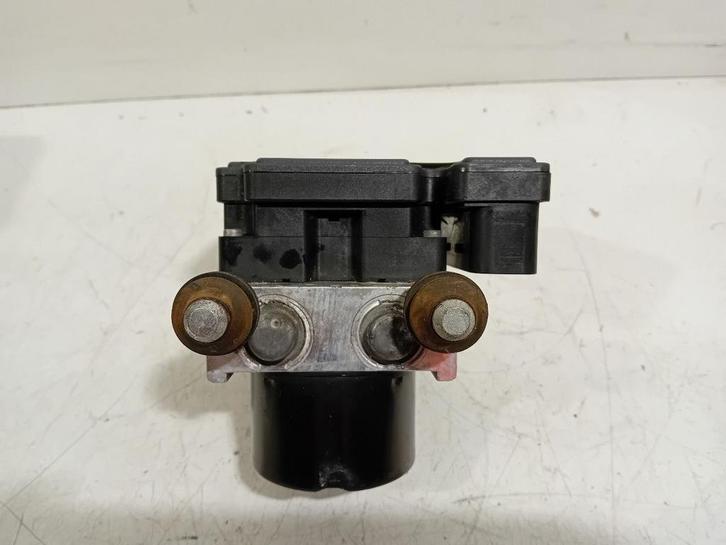 Abs pomp Suzuki Swift, Auto-onderdelen, Remmen en Aandrijving, Suzuki, Gebruikt, Herkomst onderdeel bekend, 12 maanden garantie