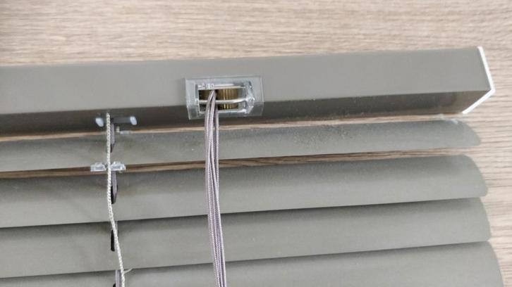 Aluminium jaloezieën 2 stuks, Huis en Inrichting, Stoffering | Gordijnen en Lamellen, Zo goed als nieuw, 100 tot 150 cm, 150 tot 200 cm