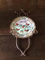 Oud Chinees bord met ophangbeugel, Antiek en Kunst, Ophalen of Verzenden