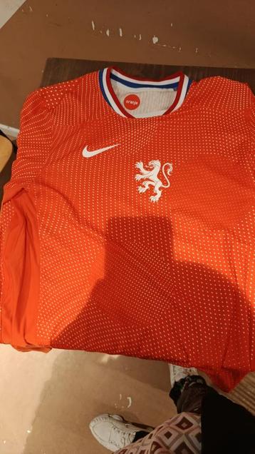 Nederlands elftal shirt 2025 beschikbaar voor biedingen
