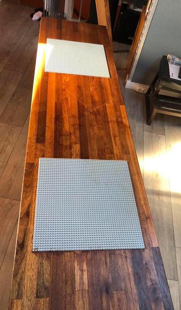 Lego speeltafel groot en in hoogte verstelbaar beschikbaar voor biedingen