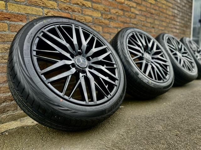 Mercedes Sprinter Crafter 20 inch verzwaard velgen zwart, Auto-onderdelen, Banden en Velgen, Banden en Velgen, Zomerbanden, 20 inch