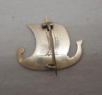 Zilveren Noorse broche vikking schip met emaillen nr.584, Overige kleuren, Verzenden, Minder dan 4 cm, Zo goed als nieuw